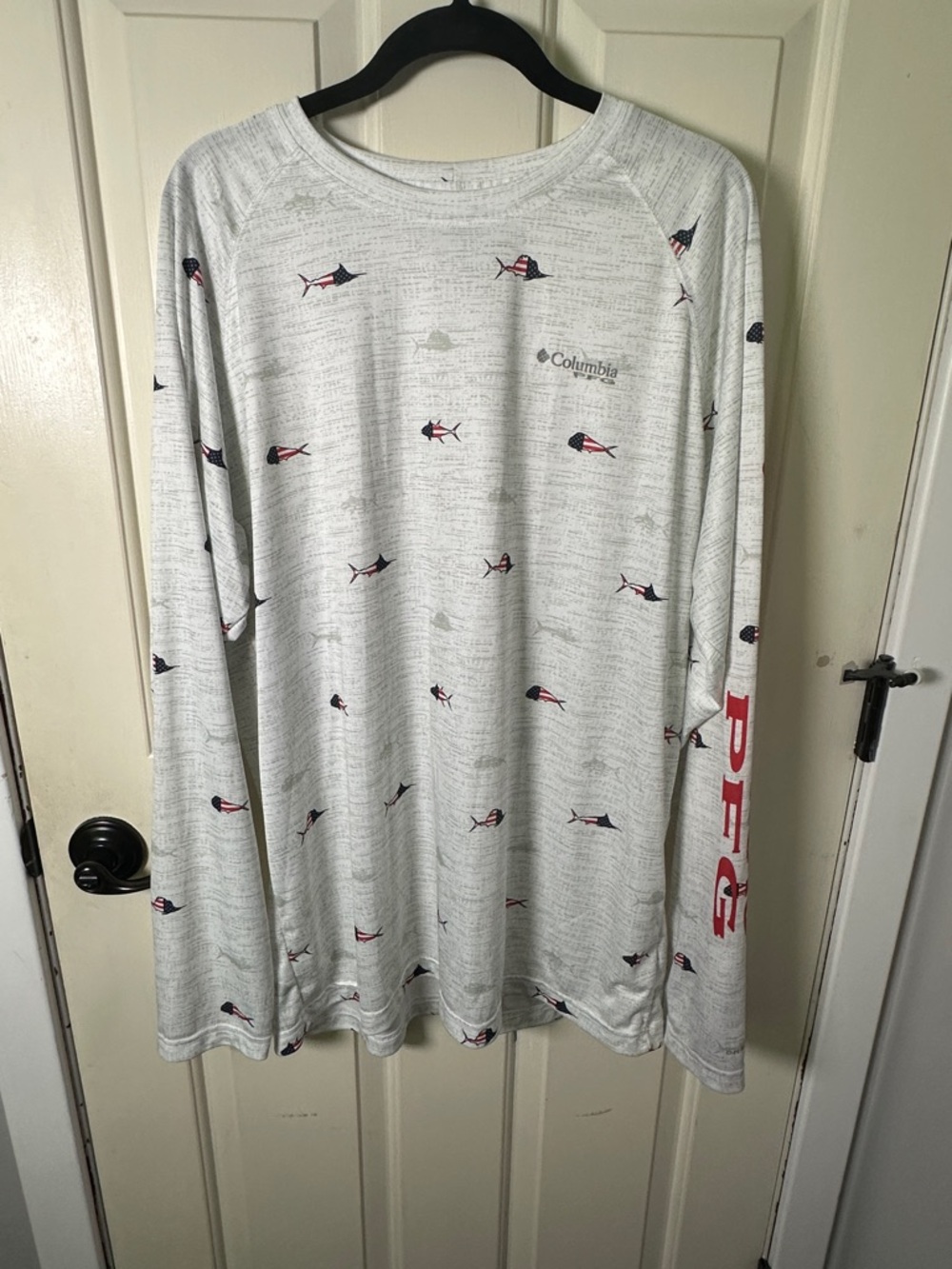 Columbia White Heather Long Sleeve Shirt with Navy and Red Accents